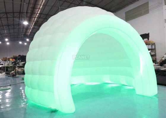 Lều mái vòm Igloo có thể bơm hơi bằng đèn LED đầy màu sắc với lối vào đường hầm